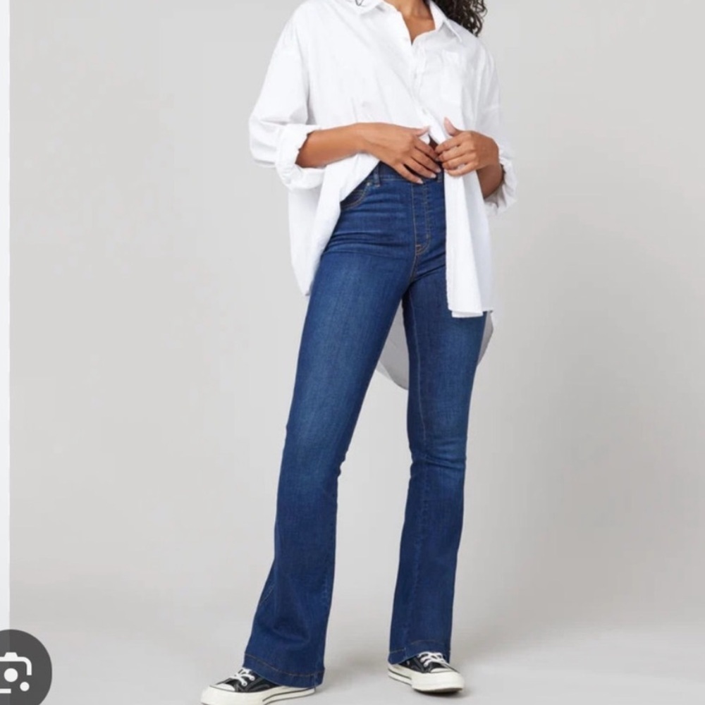 SPANX Raw Hem Bootcut Flare Jeans Size Large Stretch Pull On